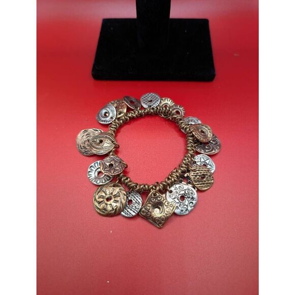 Medal pendant charm bracelet - Picture 1 of 1
